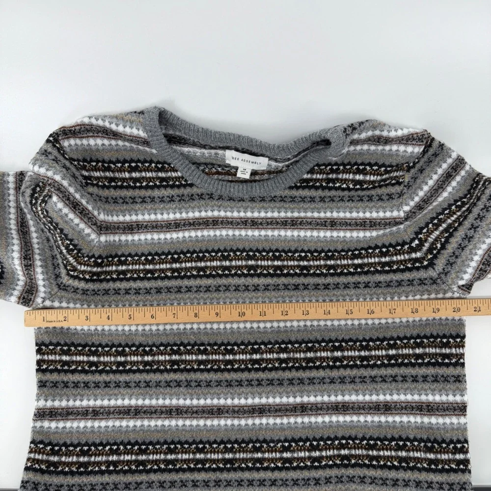 Free Assembly Mens Fair Isle Striped Crewneck Sweater Grey Black Medum cozy